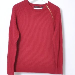 Red Jeanne Pierre cable knit sweater w/gold zipper